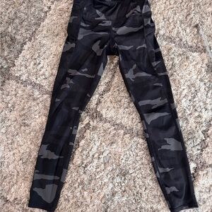 Athleta Black and Gray Patterned Leggings